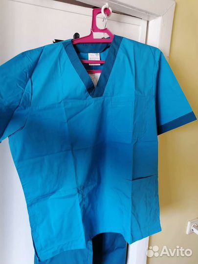 Новый медицинский костюм с шапочкой