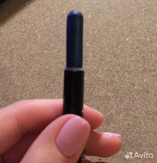 Мерцающие тени-карандаш для век