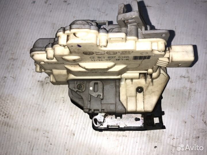 Замок двери передней правой VAG 3C1 837 016A