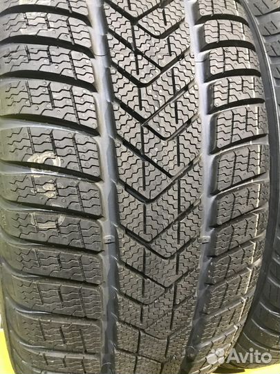 Pirelli Winter Sottozero 3 275/40 R18 и 245/45 R18 103V