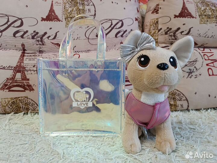 Собака Chi chi love