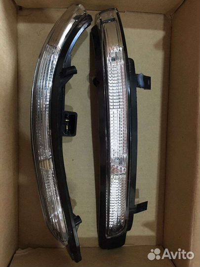 Поворотник в зеркало заднего вида