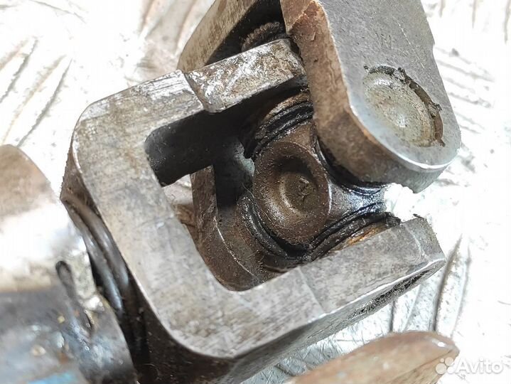 Кардан рулевой нижний Skoda Octavia 2000 2011