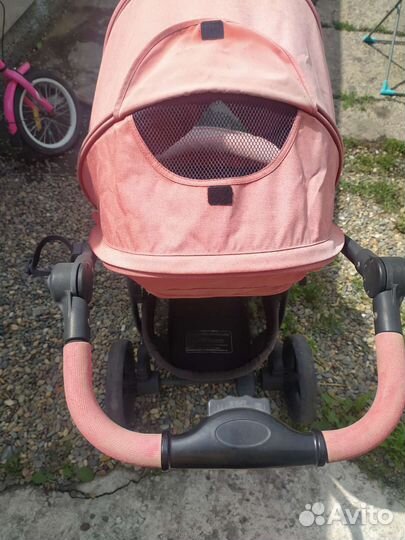 Прогулочная коляска