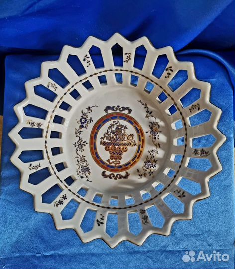 Винажная фарфоровая ваза