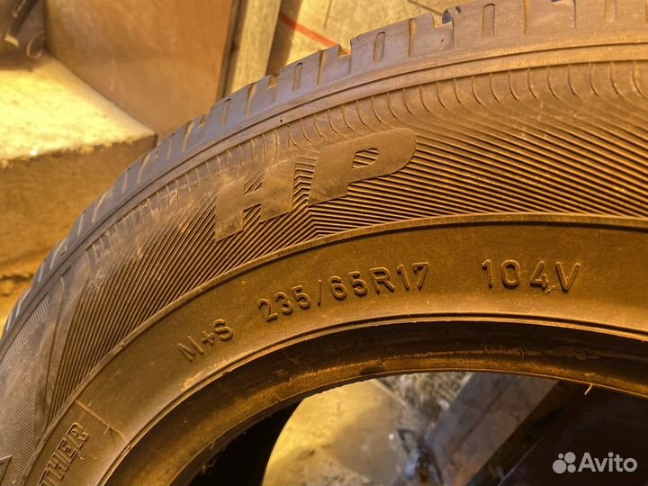 Goodyear Wrangler HP All Weather 235/65 R17