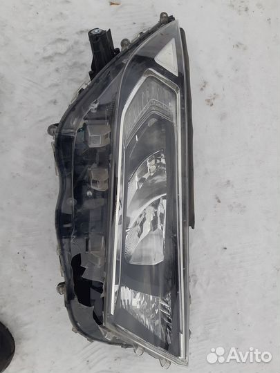 Фара toyota Rav 4