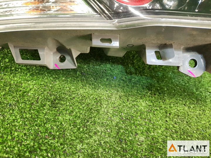 Фонарь задний правый nissan fuga