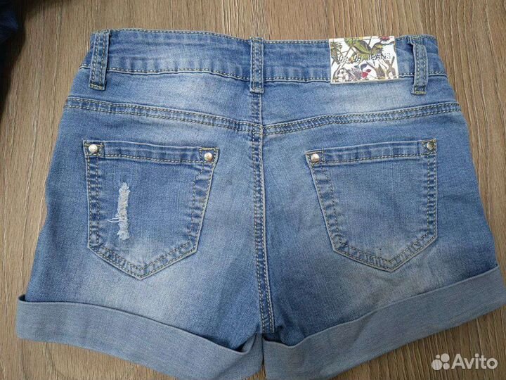 Джинсовые шорты