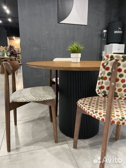 Стол обеденный из массива дерева