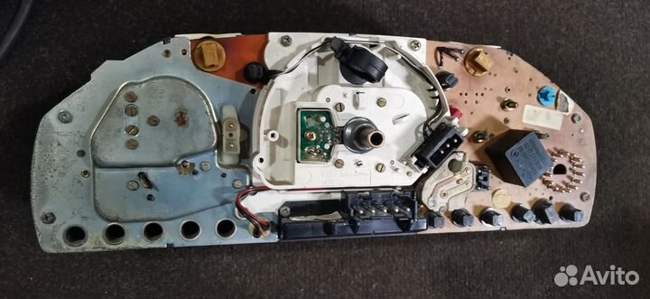 Приборная панель Mercedes Benz W124