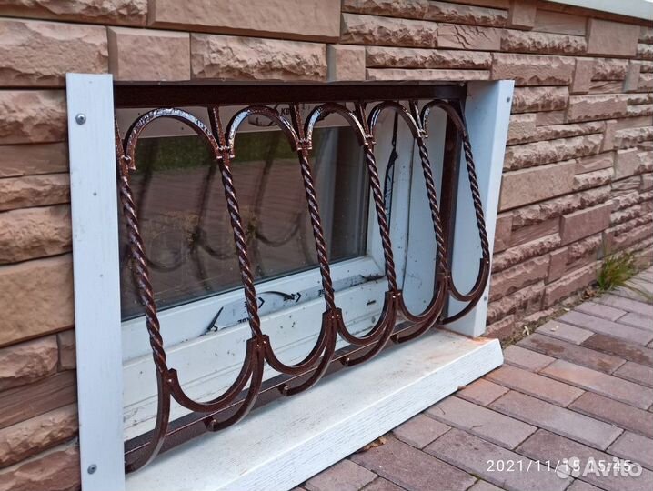 Кованые и сварные решетки на окна