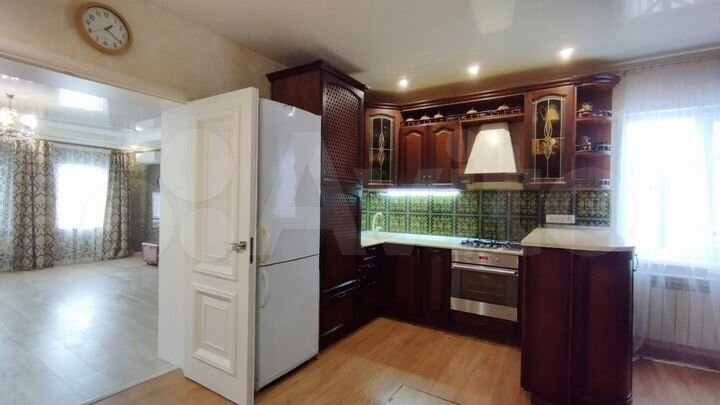 Дом 159,2 м² на участке 4 сот.