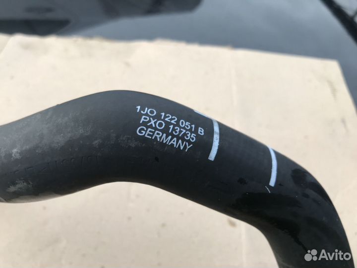 Шланг системы охлаждения на Audi VW Skoda