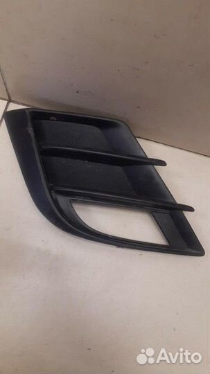 Решетка в бампер правая Mazda 3