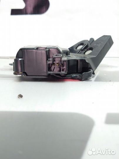 Замок багажника Mazda 3 BL (2008—2011)