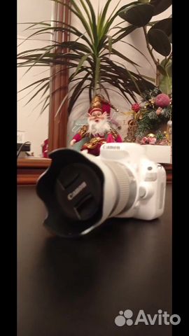 Зеркальный фотоаппарат canon eos 200d объявление продам