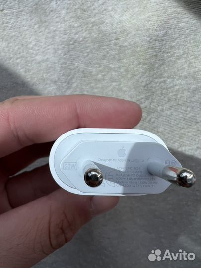 Блок питания iPhone