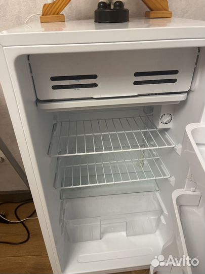 Практически новый холодильник бирюса