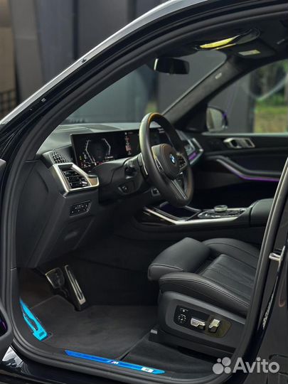 BMW X7 3.0 AT, 2022, 7 000 км