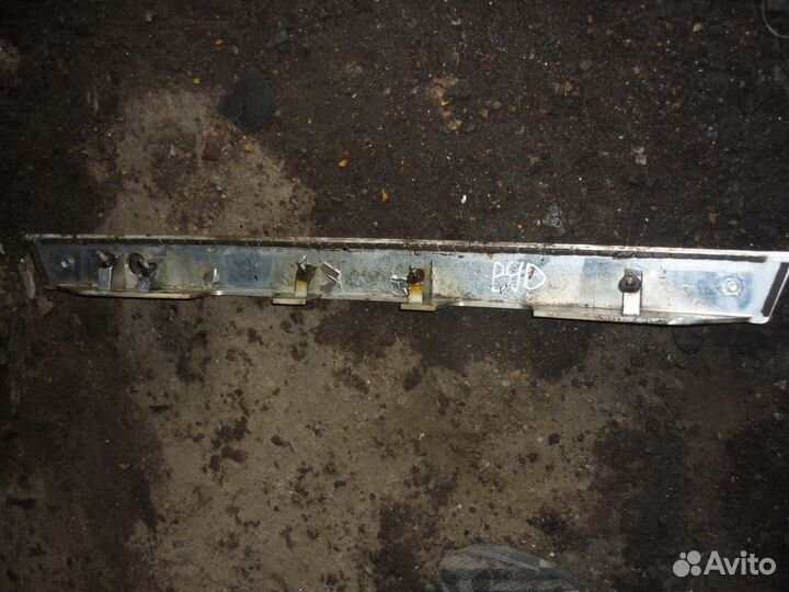 Сабля крышки багажника BYD F3