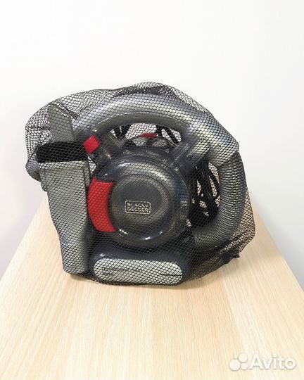 Автомобильный пылесос Black+Decker