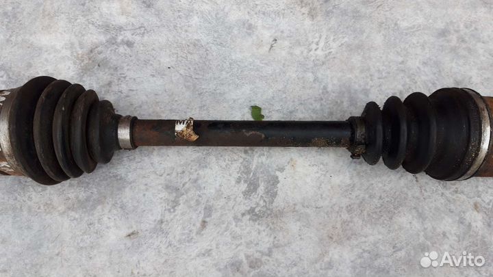 Привод полуось левая Ниссан Альмера Классик
