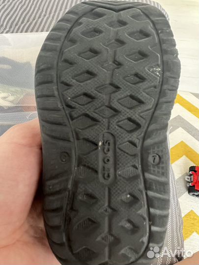 Сандалии crocs