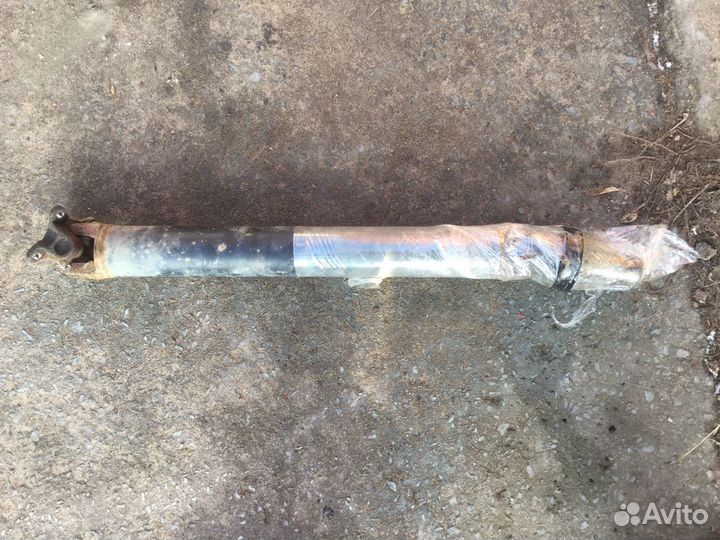 Карданный вал Toyota Highlander 3,5 AWD 2016г