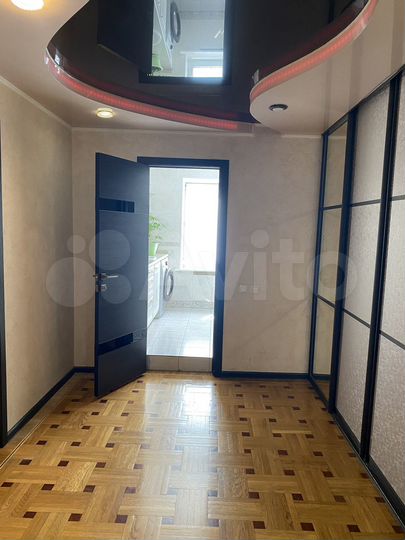 4-к. квартира, 96 м², 4/9 эт.