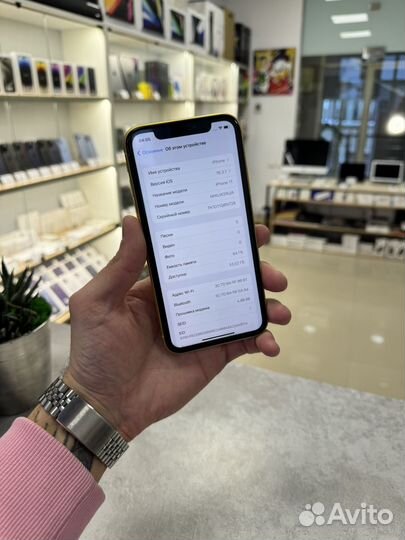 iPhone 11, 64 ГБ