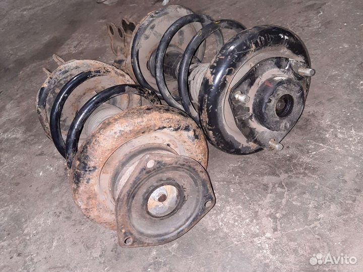 Передняя стойка амортизатора nissan maxima a32