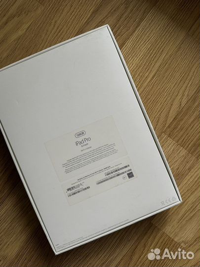 iPad Pro 2017 9.7’ 128 GB WiFi + Cellular