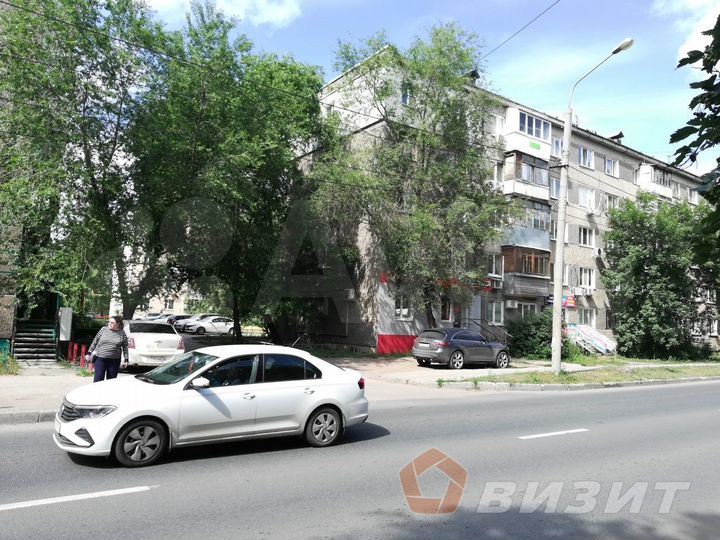 Помещение на первой линии в густонаселённом районе