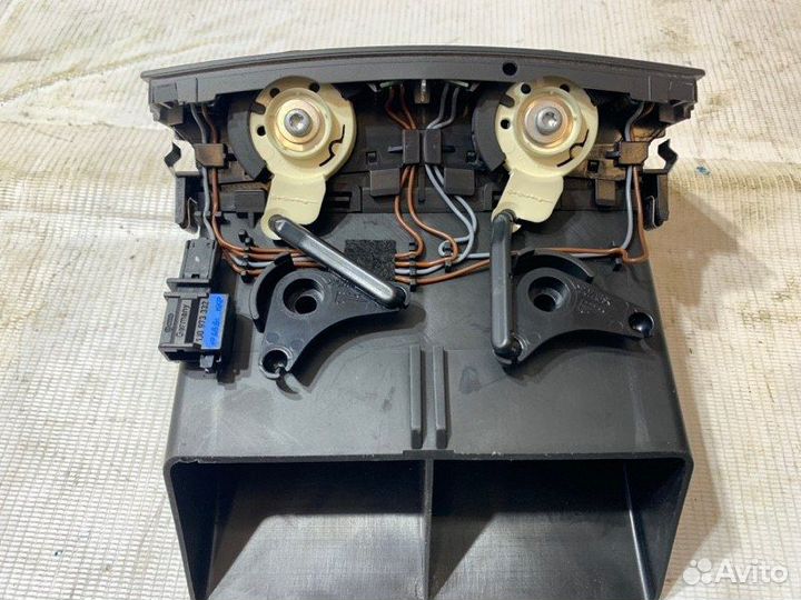 Дефлектор воздушный Volkswagen Touareg 2002-2010