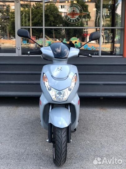 Скутер Peugeot Kisbee 50