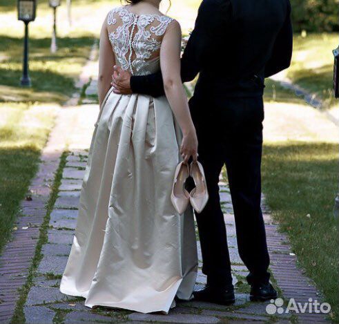 Свадебное платье 44-46 бу