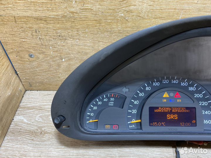 Панель приборов Mercedes W203 дизель 1121166