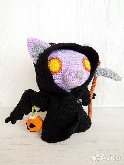 Вязаная игрушка кот (амигуруми)