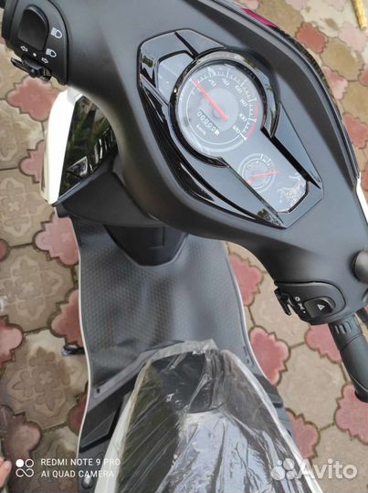 Скутер badeou 50/125