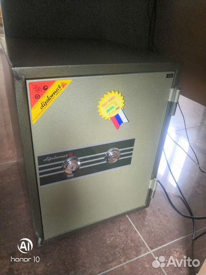 Сейф для денег Diplomat 530