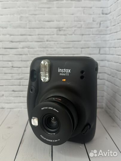 Фотоаппарат instax mini 11 black