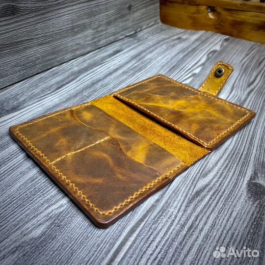 Обложка на паспорт и документы из натуральной кожи