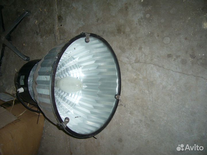 Большой светильник