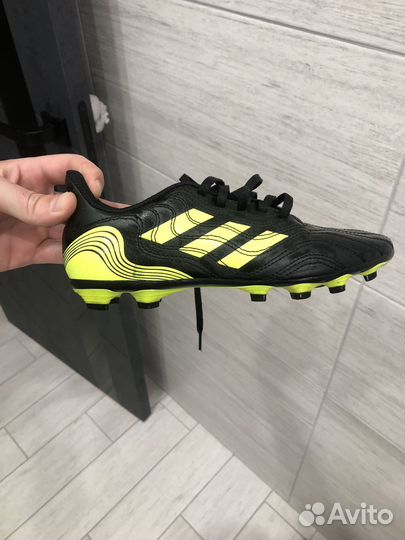 Футбольные бутсы adidas 35 размер