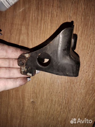 Кронштейн АКПП Toyota Corolla Fielder ZZE124G 1ZZ