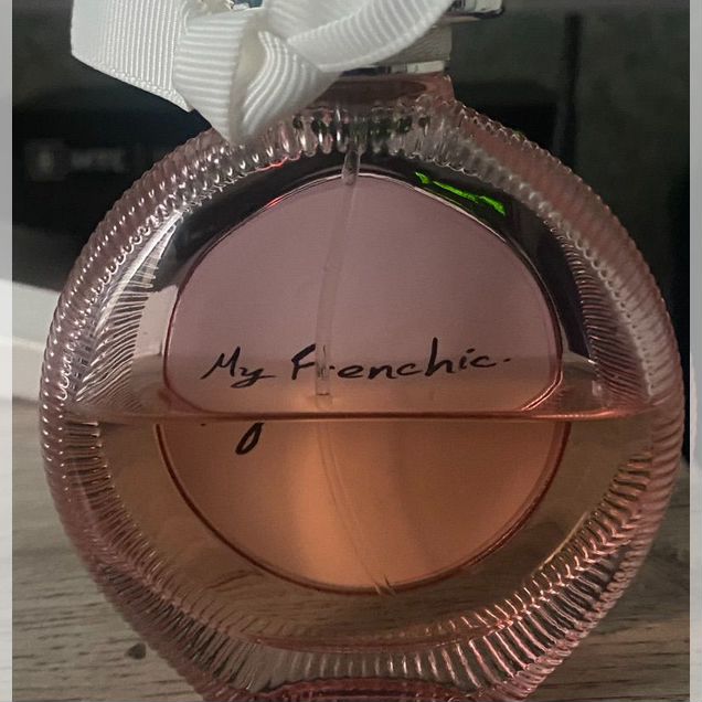 Mademoiselle rochas парфюмированная вода
