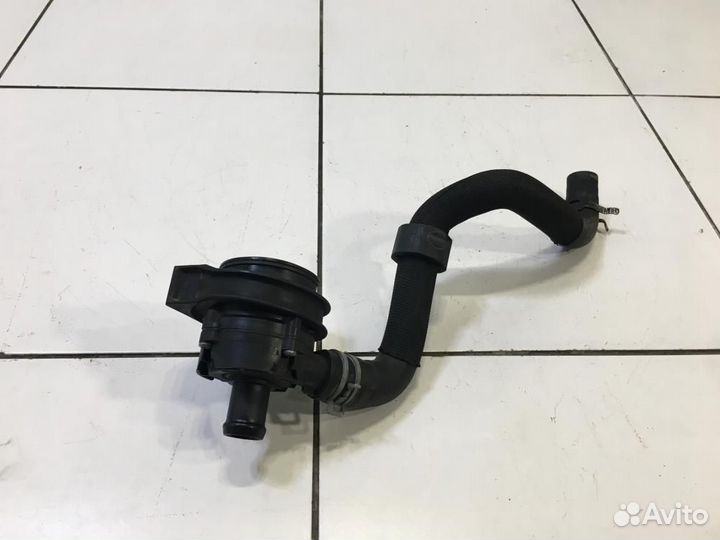 Насос водяной дополнительный Audi Q3 8UB