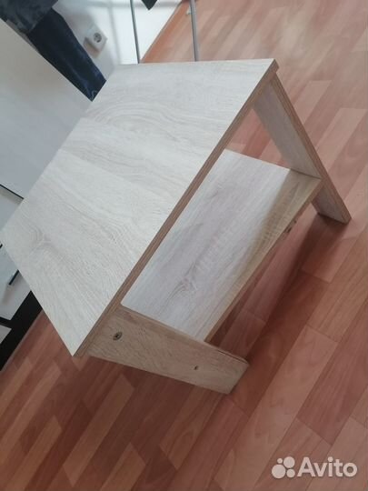 Стол маленький