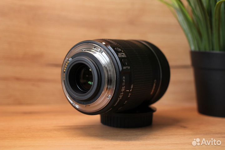 Canon EF-S 18-135mm IS